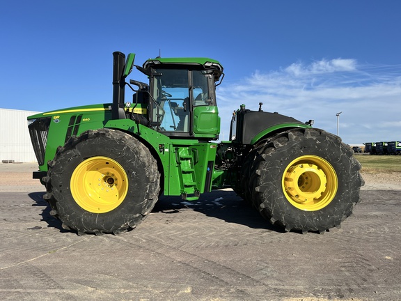 2023 John Deere 9R 640 Tractor 4WD