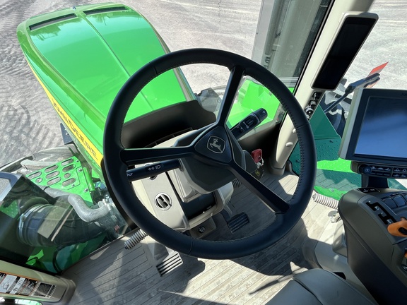 2023 John Deere 9R 640 Tractor 4WD