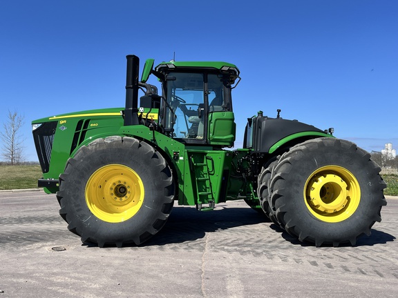 2023 John Deere 9R 640 Tractor 4WD