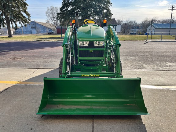 2023 John Deere 3046R Tractor Compact