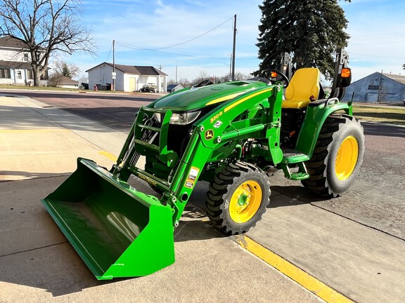 2023 John Deere 3046R Tractor Compact