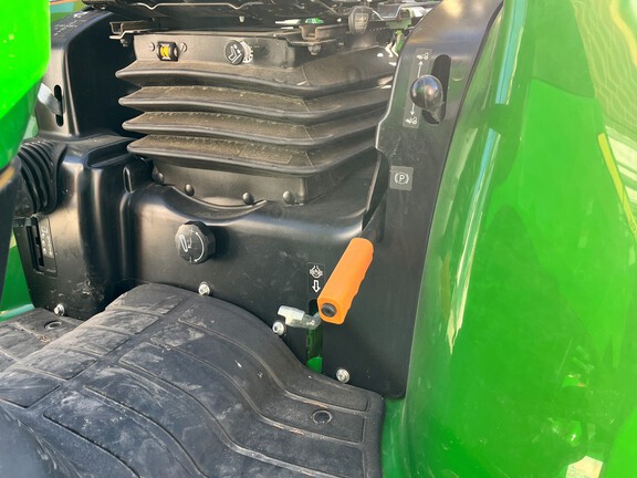 2023 John Deere 3046R Tractor Compact