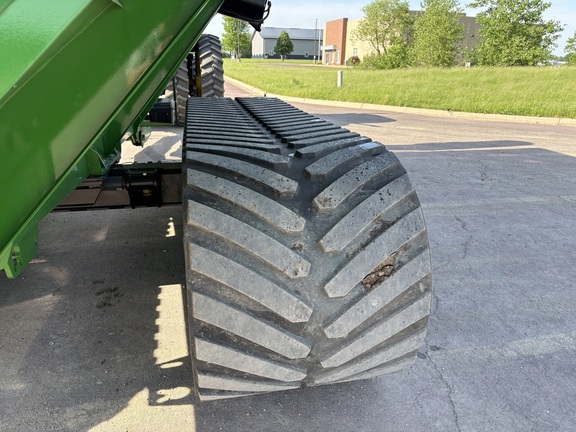 2021 Brent 1396 Grain Cart