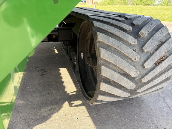 2021 Brent 1396 Grain Cart