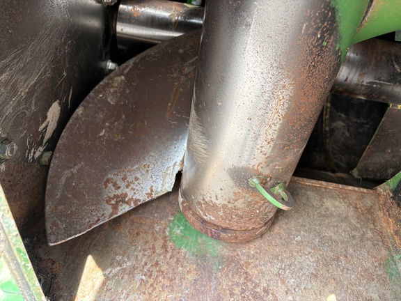 2021 Brent 1396 Grain Cart