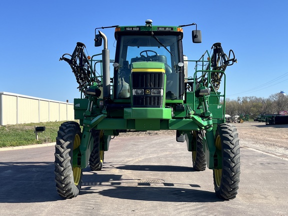 1997 John Deere 4700 Sprayer/High Clearance