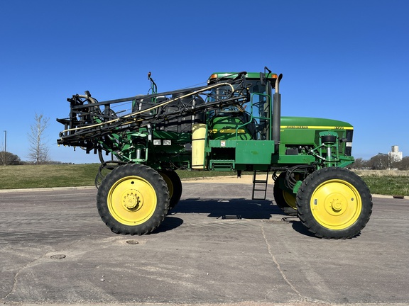 1997 John Deere 4700 Sprayer/High Clearance