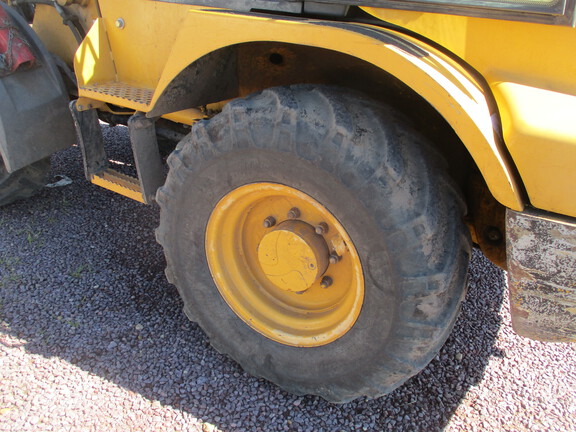 2014 John Deere 244J Compact Utility Loader