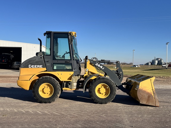 2014 John Deere 244J Compact Utility Loader