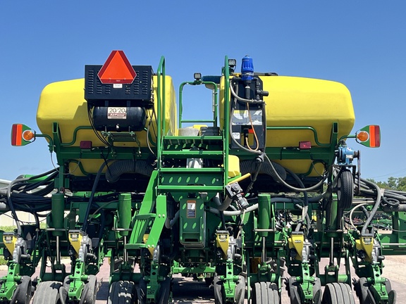 2010 John Deere 1770NT CCS Planter