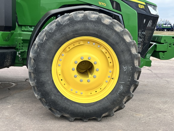 2024 John Deere 8R 370 Tractor