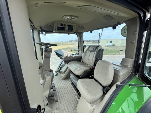 2024 John Deere 8R 370 Tractor