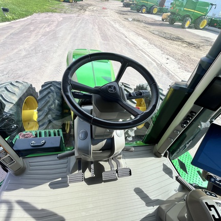 2024 John Deere 8R 370 Tractor