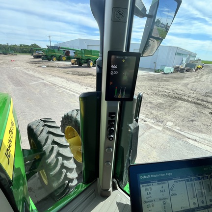 2024 John Deere 8R 370 Tractor