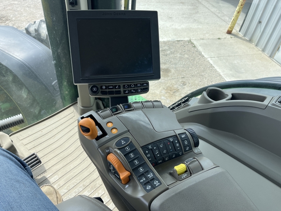 2022 John Deere 8R 410 Tractor