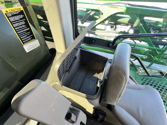 2018 John Deere R4045 Sprayer/High Clearance