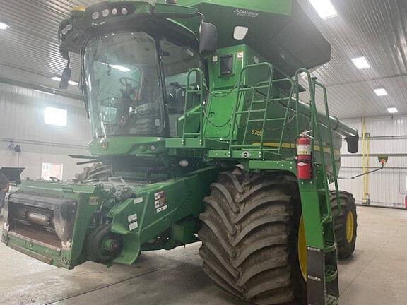 2018 John Deere S780 Combine