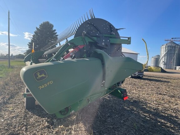 2019 John Deere 745FD Header Combine