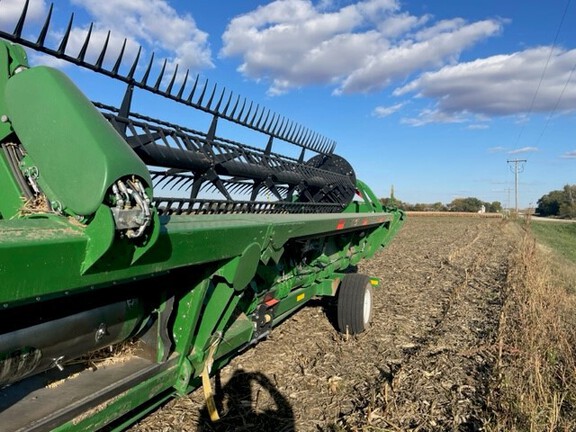 2019 John Deere 745FD Header Combine