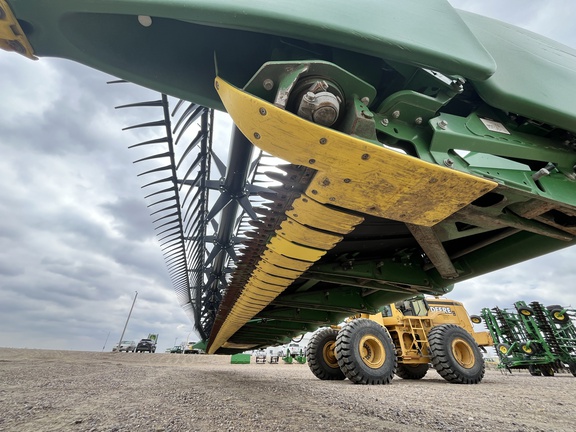 2019 John Deere 745FD Header Combine
