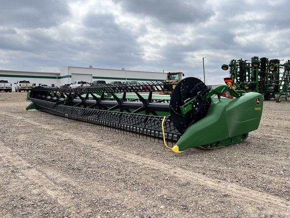 2019 John Deere 745FD Header Combine