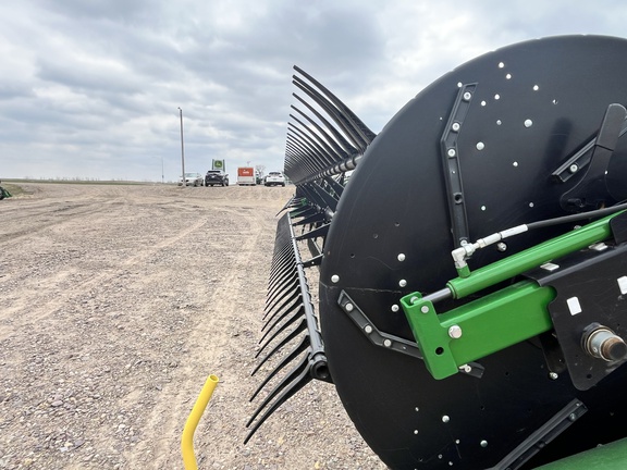 2019 John Deere 745FD Header Combine