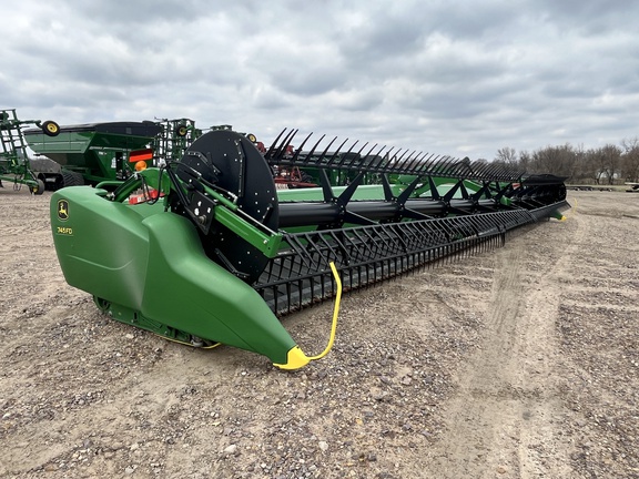2019 John Deere 745FD Header Combine