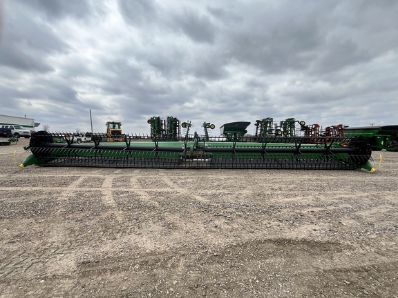 2019 John Deere 745FD Header Combine
