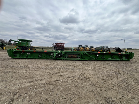 2019 John Deere 745FD Header Combine