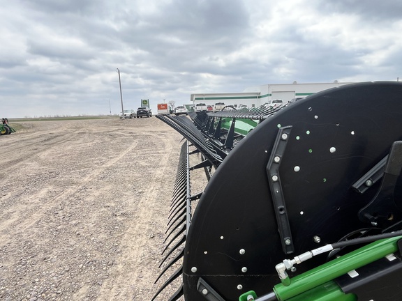 2019 John Deere 745FD Header Combine
