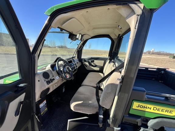 2021 John Deere XUV 835R ATV