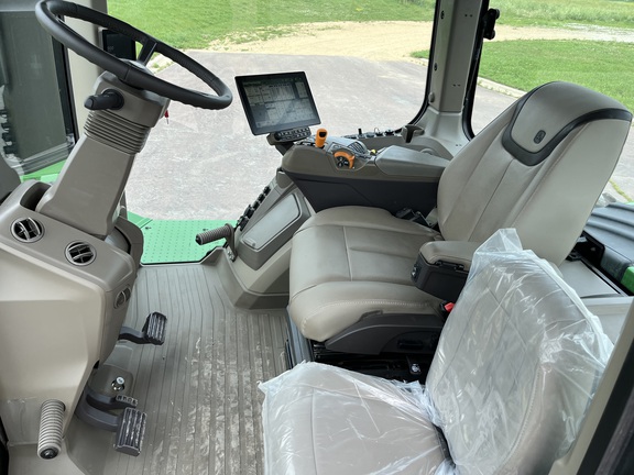 2024 John Deere 9RX 640 Tractor Rubber Track