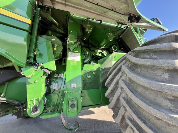 2020 John Deere S790 Combine