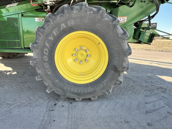 2020 John Deere S790 Combine