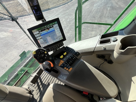 2020 John Deere S790 Combine