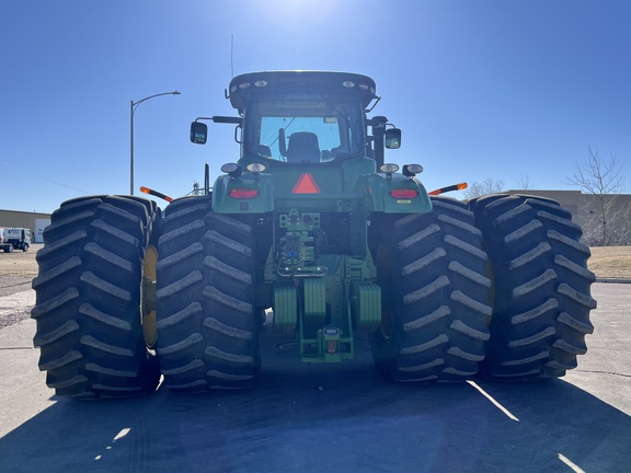 2012 John Deere 9560R Tractor 4WD