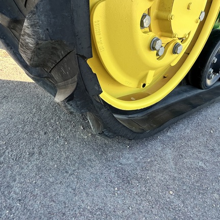 2022 John Deere 8RT 370 Tractor Rubber Track