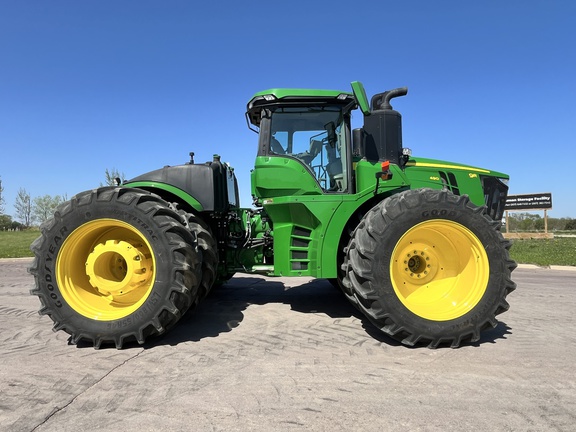 2023 John Deere 9R 490 Tractor 4WD