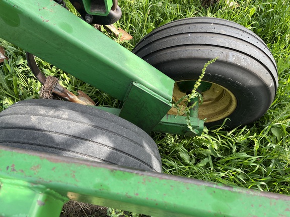 1997 John Deere 980 Field Cultivator