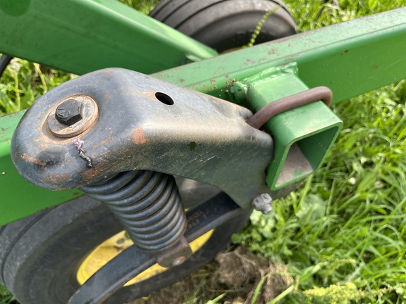 1997 John Deere 980 Field Cultivator
