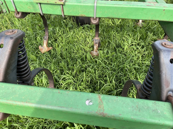 1997 John Deere 980 Field Cultivator