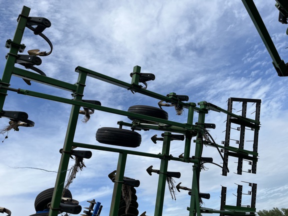 1997 John Deere 980 Field Cultivator