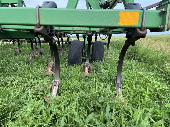 1997 John Deere 980 Field Cultivator