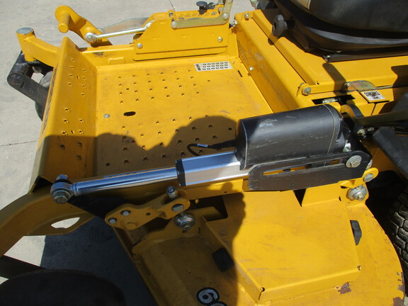 2019 Hustler Excel Hustler X-One 824EFI Mower/Zero Turn