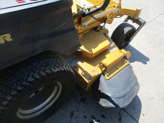 2019 Hustler Excel Hustler X-One 824EFI Mower/Zero Turn