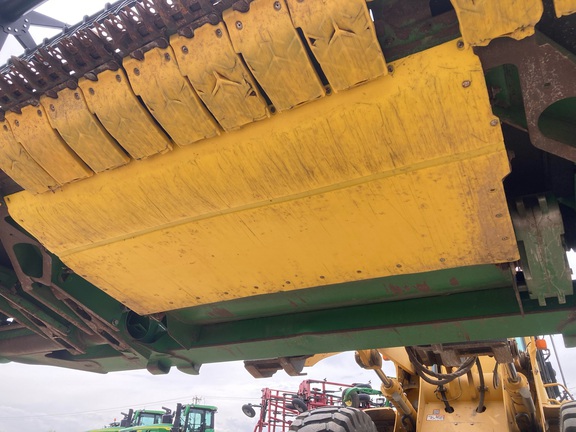 2014 John Deere 640FD Header Combine