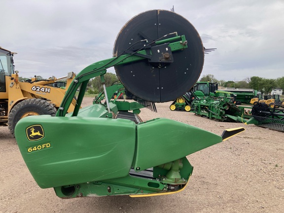2014 John Deere 640FD Header Combine