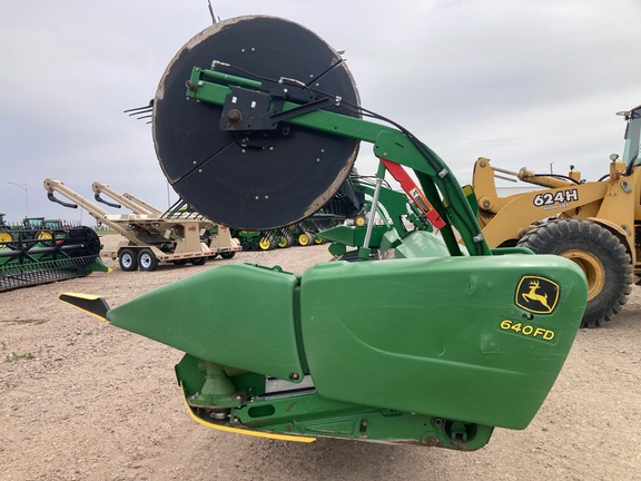 2014 John Deere 640FD Header Combine
