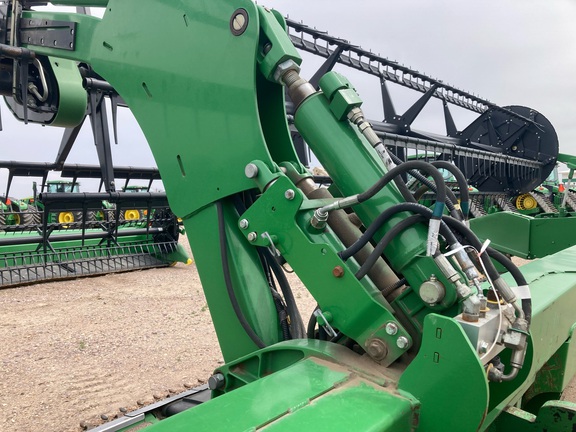 2014 John Deere 640FD Header Combine