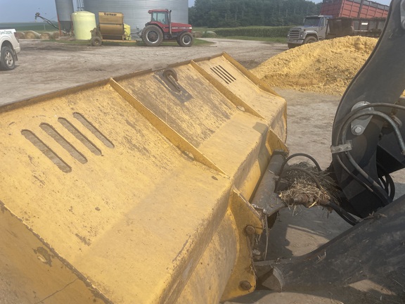 2018 John Deere 324K Compact Utility Loader